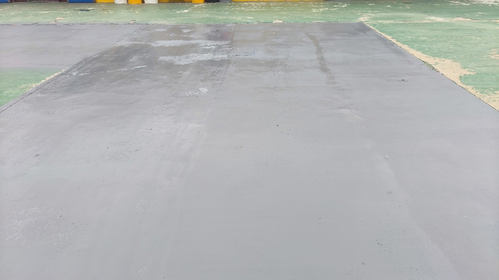 水泥面翻新之選：醇酸清漆，煥發(fā)新生機