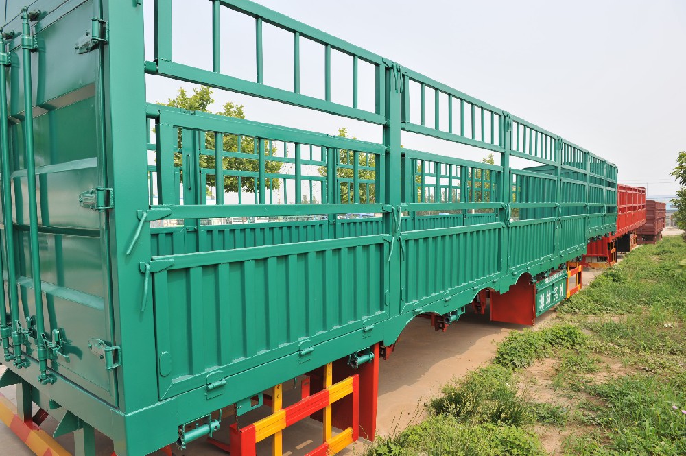 維護PVC新方案：醇酸專用汽車漆的優(yōu)勢與應用