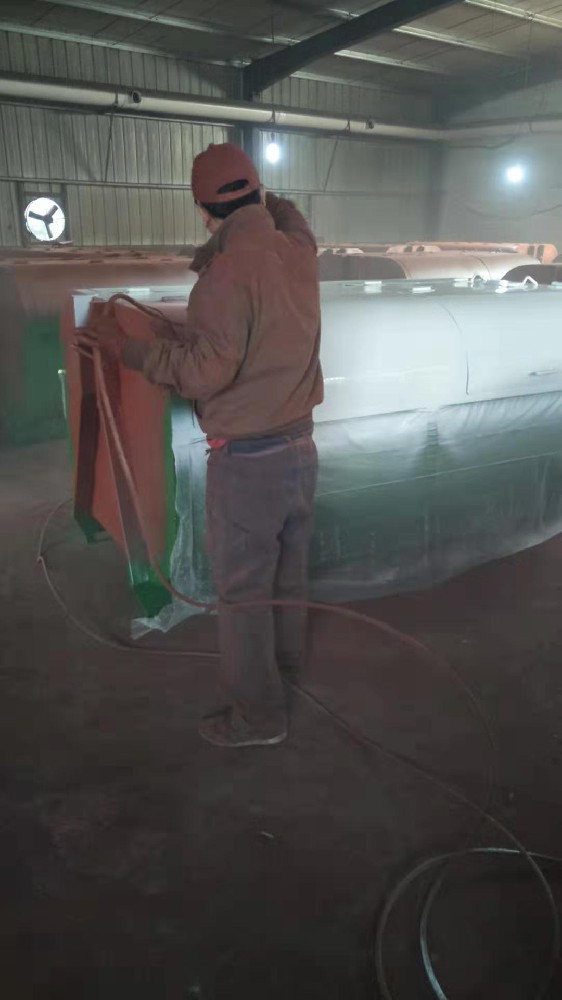 創(chuàng)新醇酸技術(shù)，為玻璃鋼涂刷提供卓越保護(hù)方案