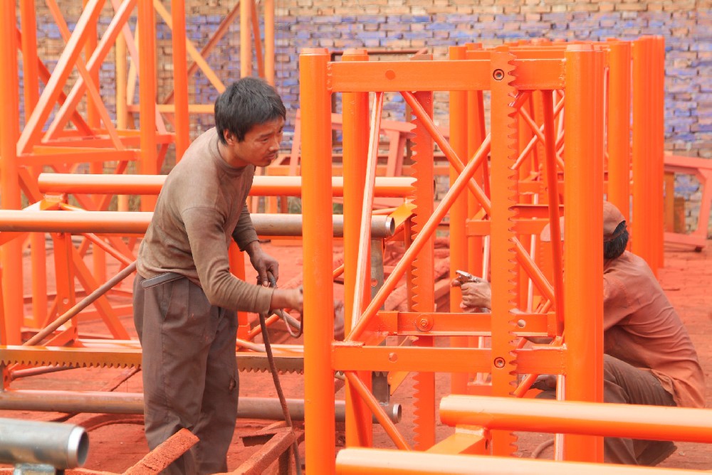 煥新家居美學(xué)，盡享持久保護(hù)——探索理想之選的醇酸面漆