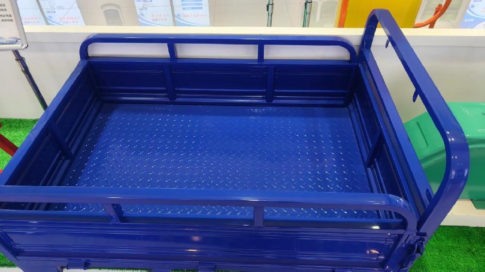 鋁材維護新選擇，晨虹醇酸專用汽車漆引領行業(yè)潮流