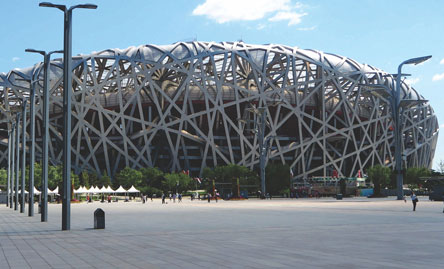 場(chǎng)館煥新，賽事添彩：揭秘國(guó)際賽事場(chǎng)館刷新維護(hù)的醇酸調(diào)和漆方案