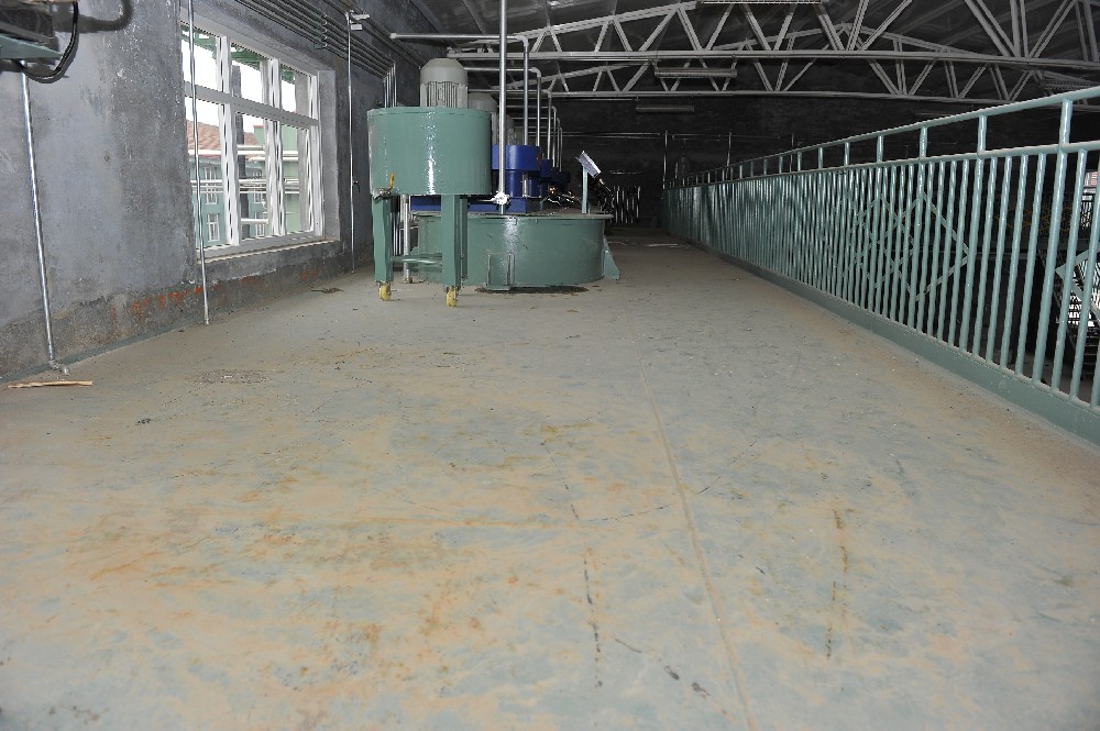 瓷磚維護(hù)的優(yōu)選之道：晨虹醇酸調(diào)和漆，守護(hù)家居美觀